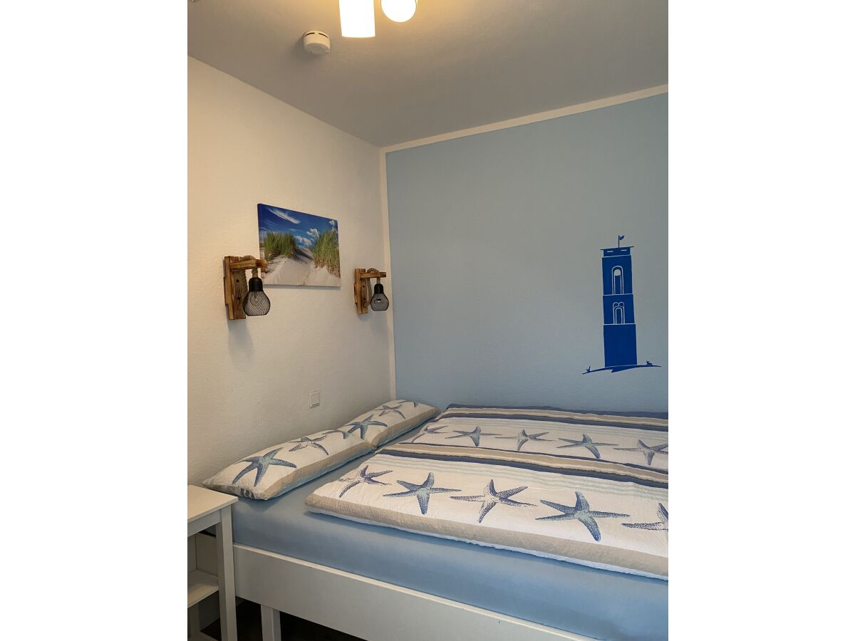 Erstes Schlafzimmer